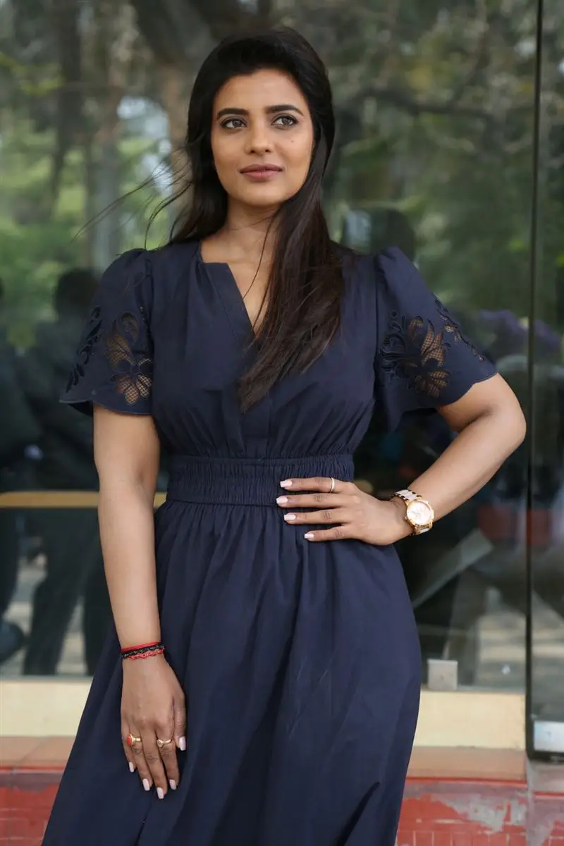 Aishwarya Rajesh Stills in Beautiful Blue Gown